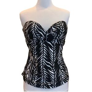 New Tankini Top 14 Fiji Black White Swimsuit Top size 14 Underwire